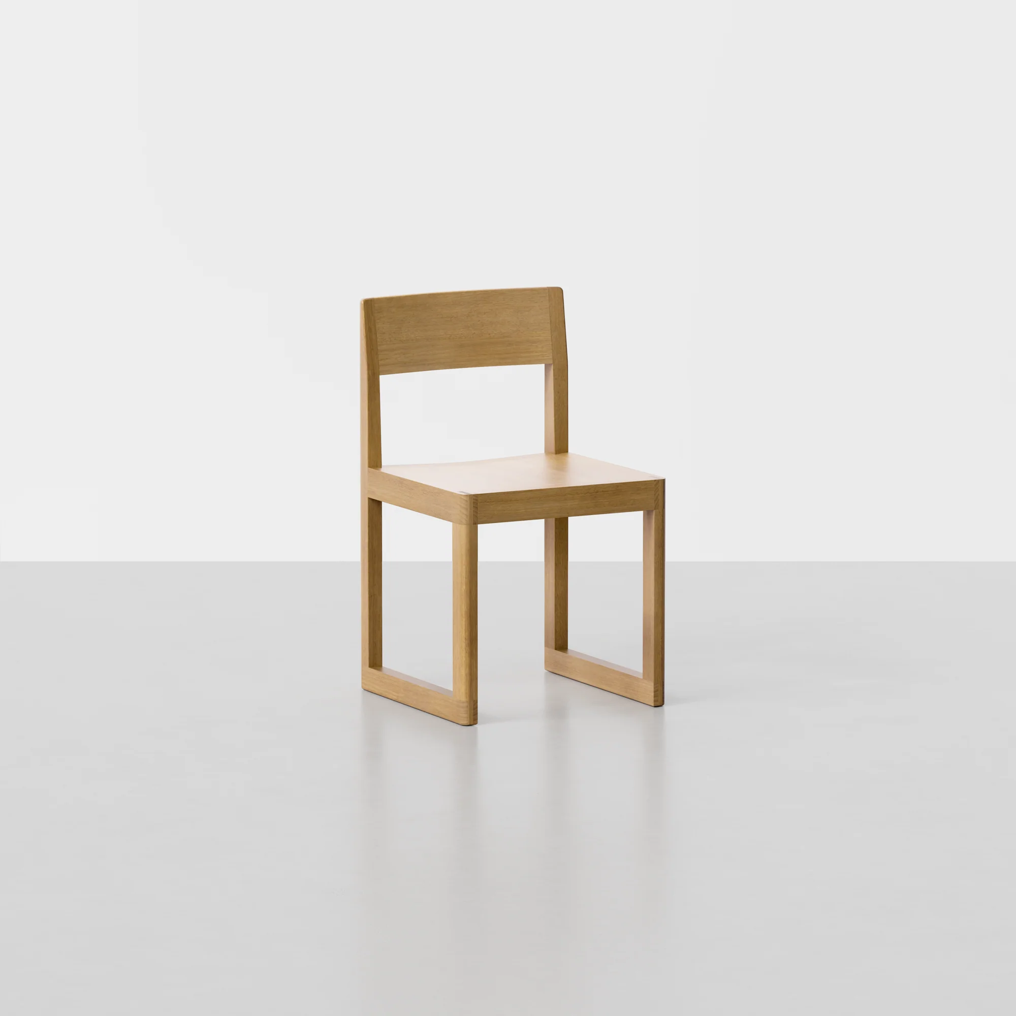 Studio Chair - Image 4